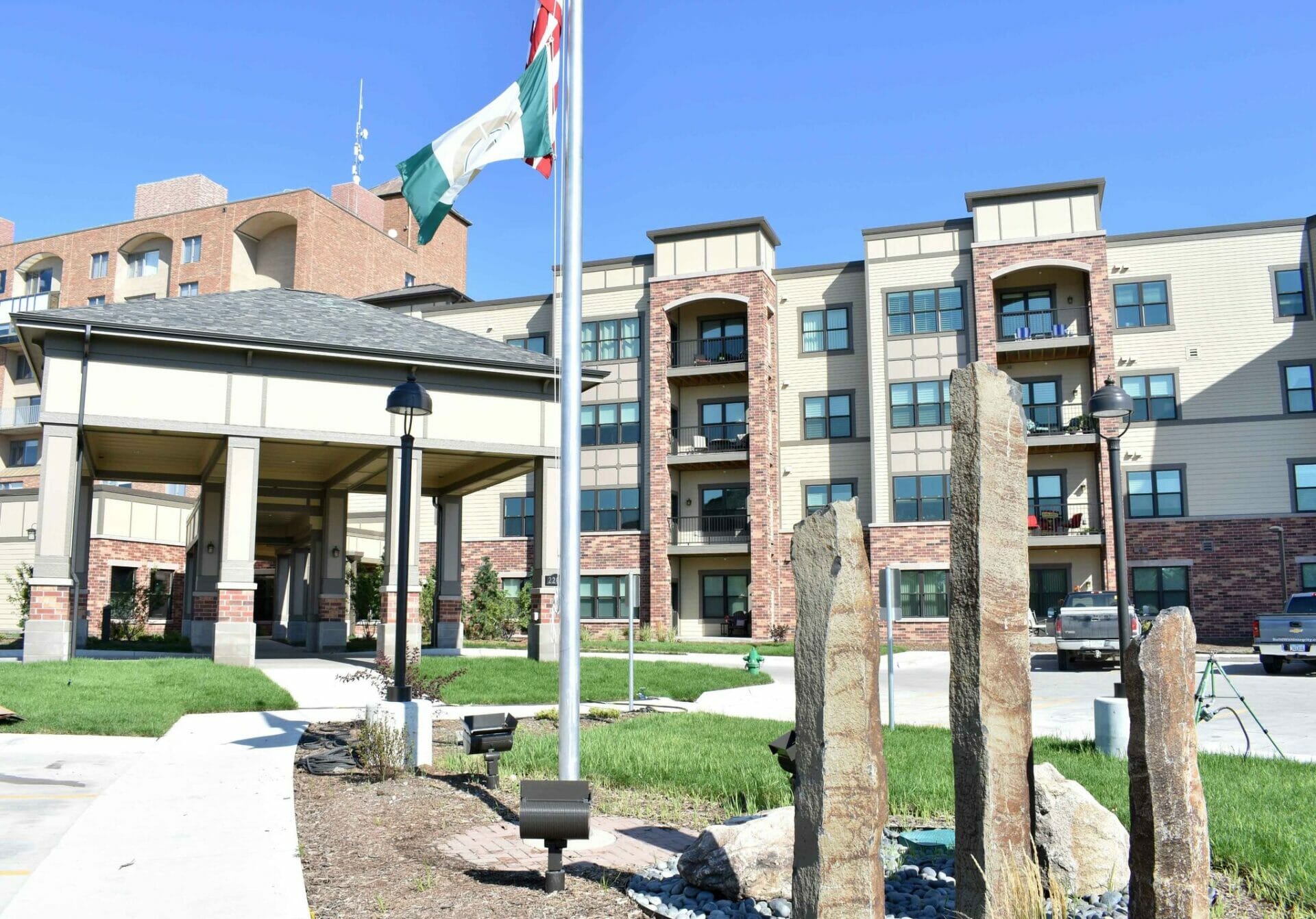 Living Easy Green Hills