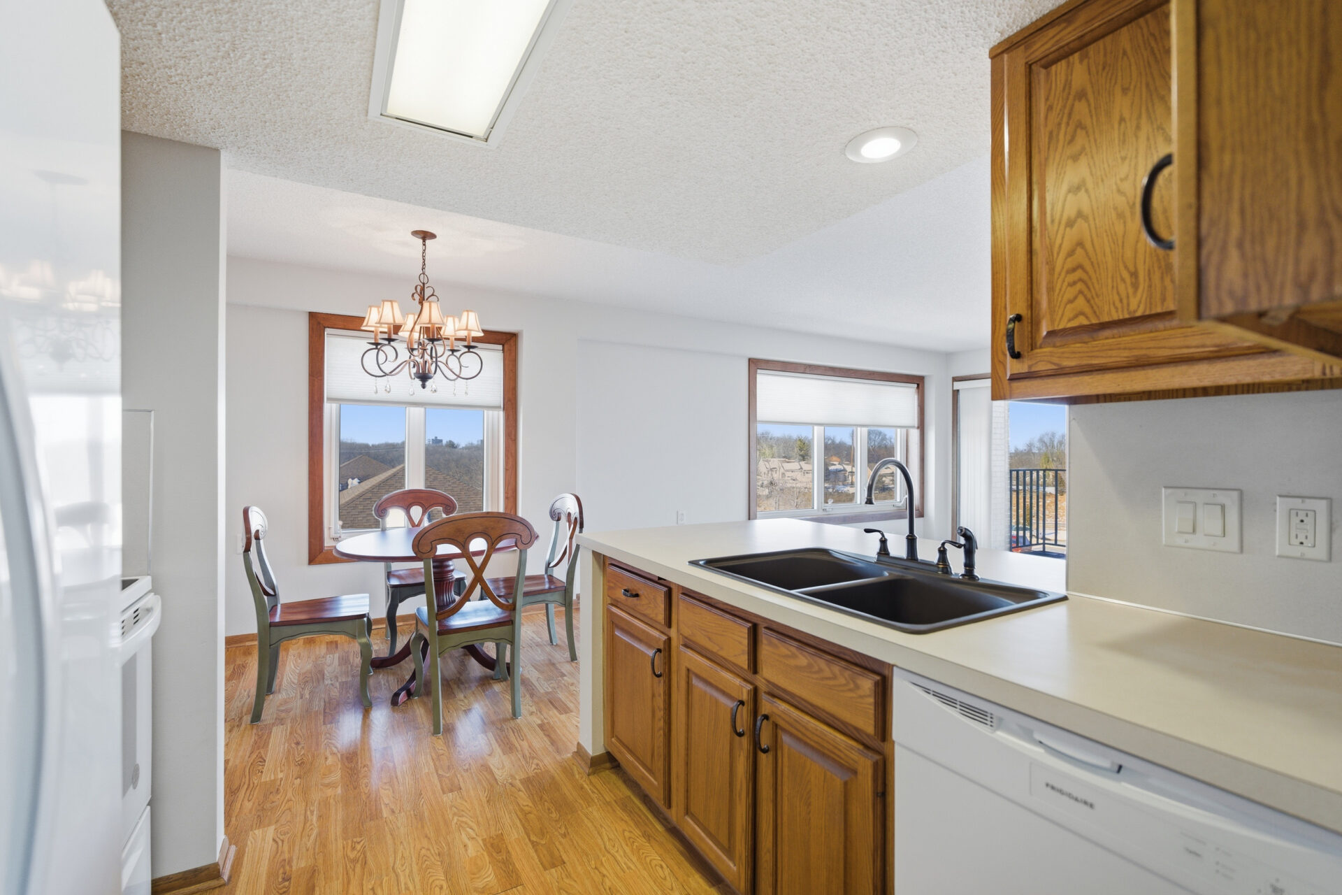 No Alt Tag Available